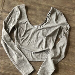 lululemon athletica Heather Light Gray Scoop Neck Long Sleeve Top
